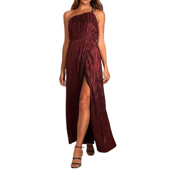 Lulu's Get to the Groove Red Metallic Pleated Maxi Dress Holiday NYE Sz Medium - Picture 1 of 9